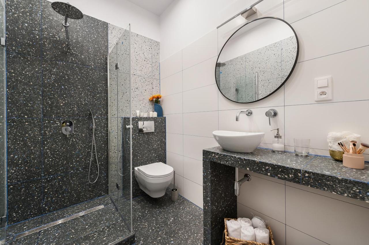 Luxury Spa Apartment Old Town Kraków Exteriör bild